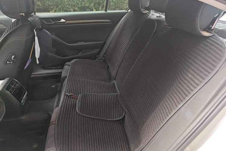 Used Volkswagen Magotan 2020 330TSI DSG Luxury Edition Left Rear Seat
