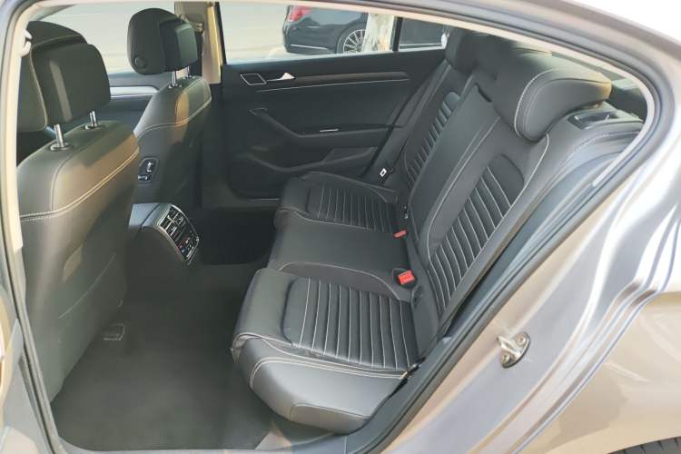 Used Volkswagen Magotan 2020 330TSI DSG Leading Model Left Rear Seat
