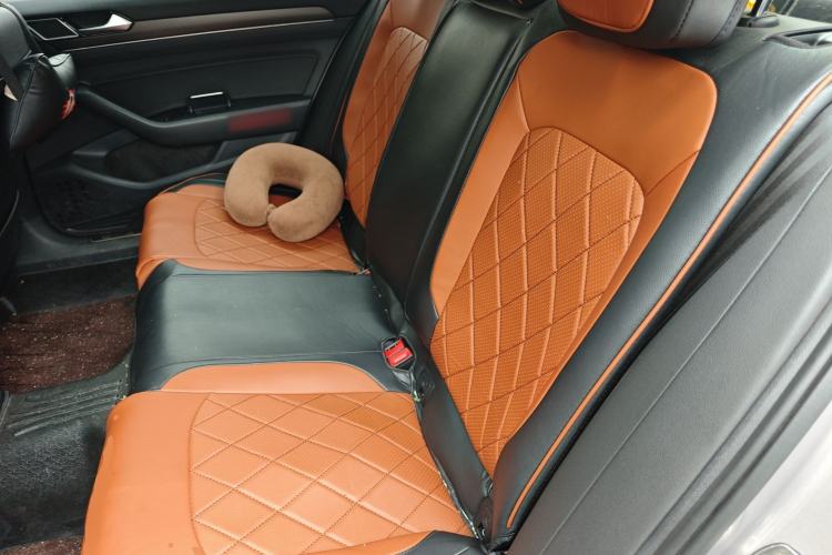 Used Volkswagen Magotan 2020 330TSI DSG Luxury Edition Left Rear Seat