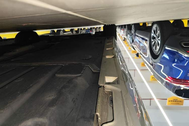 Used Volkswagen Magotan 2020 380TSI DSG Luxury Version Left Side Sill