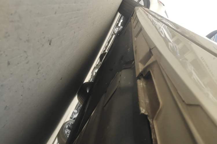 Used Volkswagen Magotan 2020 330TSI DSG Leading Model Left Side Sill