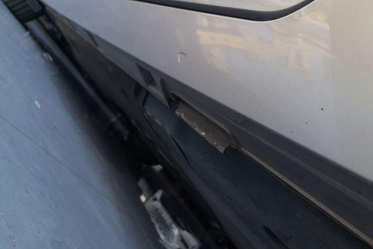 Used Volkswagen Magotan 2020 330TSI DSG Leading Model Left Side Sill