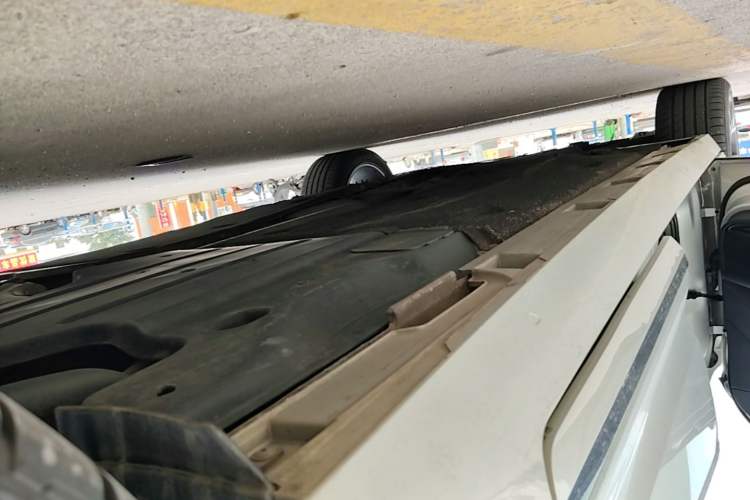 Used Volkswagen Magotan 2020 330TSI DSG Luxury Edition Left Side Sill