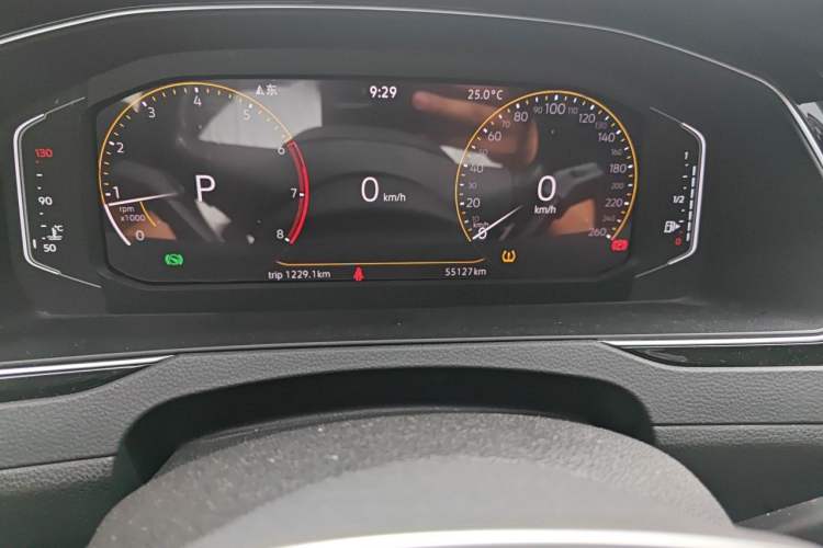 Used Volkswagen Magotan 2020 330TSI DSG Luxury Edition Odometer Close Up