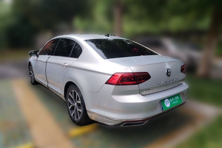Used Volkswagen Magotan 2020 330TSI DSG Leading Model Rear Left 45 Deg