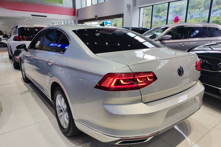 Used Volkswagen Magotan 2020 280TSI DSG Comfort Edition Rear Left 45 Deg