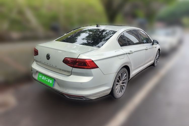 Used Volkswagen Magotan 2020 330TSI DSG Luxury Edition Rear Right 45 Deg