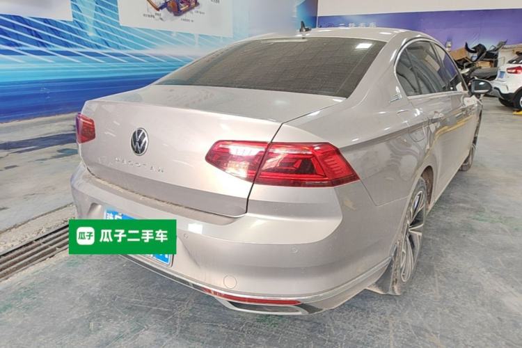 Used Volkswagen Magotan 2020 330TSI DSG Leading Model Rear Right 45 Deg