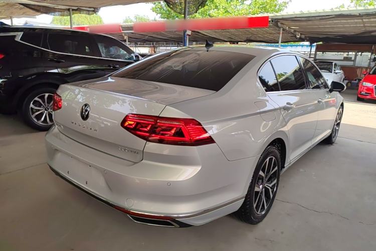 Used Volkswagen Magotan 2020 330TSI DSG Luxury Edition Rear Right 45 Deg