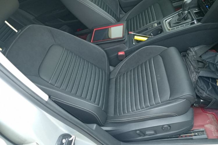 Used Volkswagen Magotan 2020 330TSI DSG Leading Model Right Front Seat