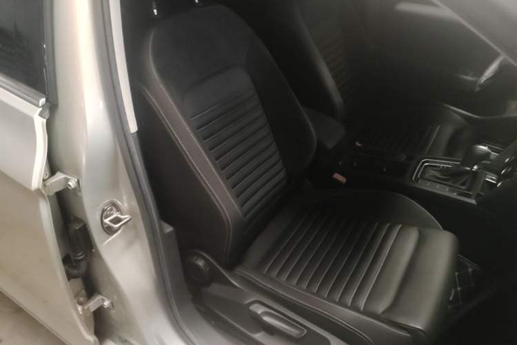 Used Volkswagen Magotan 2020 280TSI DSG Comfort Edition Right Front Seat