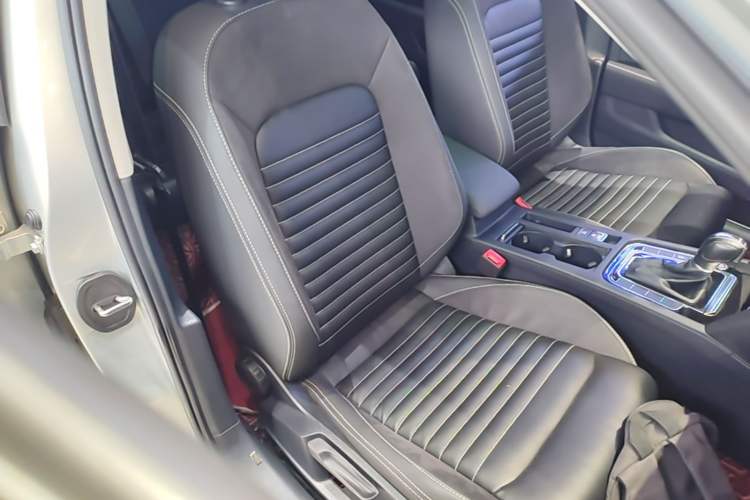 Used Volkswagen Magotan 2020 280TSI DSG Comfort Edition Right Front Seat
