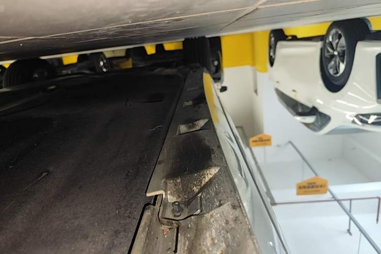 Used Volkswagen Magotan 2020 380TSI DSG Luxury Version Right Side Sill