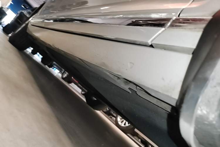 Used Volkswagen Magotan 2020 280TSI DSG Comfort Edition Right Side Sill