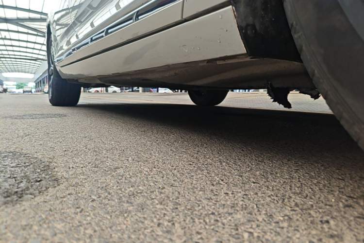 Used Volkswagen Magotan 2020 330TSI DSG Leading Model Right Side Sill