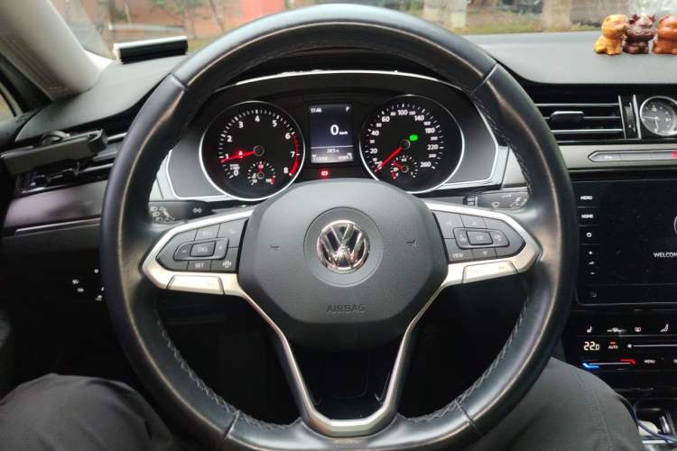 Used Volkswagen Magotan 2020 330TSI DSG Leading Model Steering Wheel