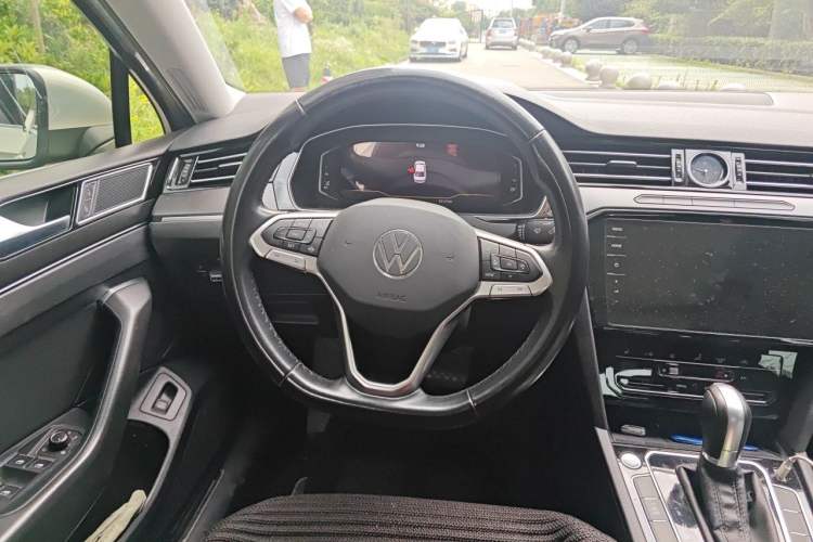 Used Volkswagen Magotan 2020 330TSI DSG Luxury Edition Steering Wheel