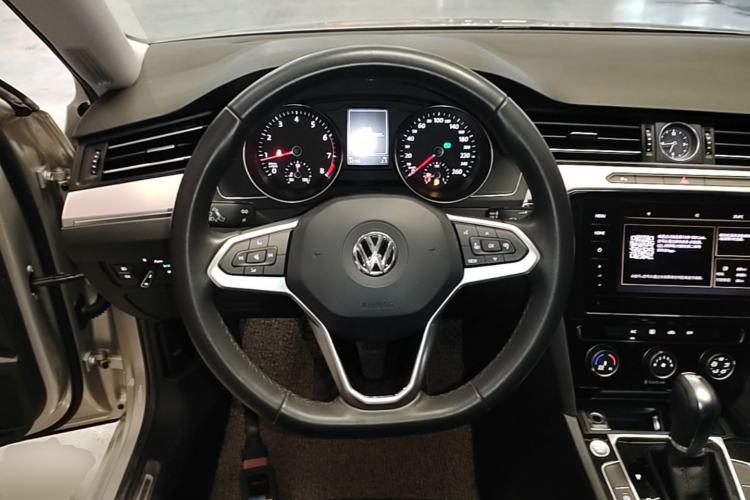 Used Volkswagen Magotan 2020 280TSI DSG Comfort Edition Steering Wheel
