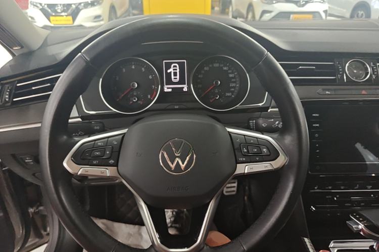 Used Volkswagen Magotan 2020 330TSI DSG Leading Model Steering Wheel