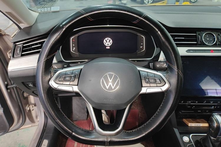 Used Volkswagen Magotan 2020 330TSI DSG Leading Model Steering Wheel