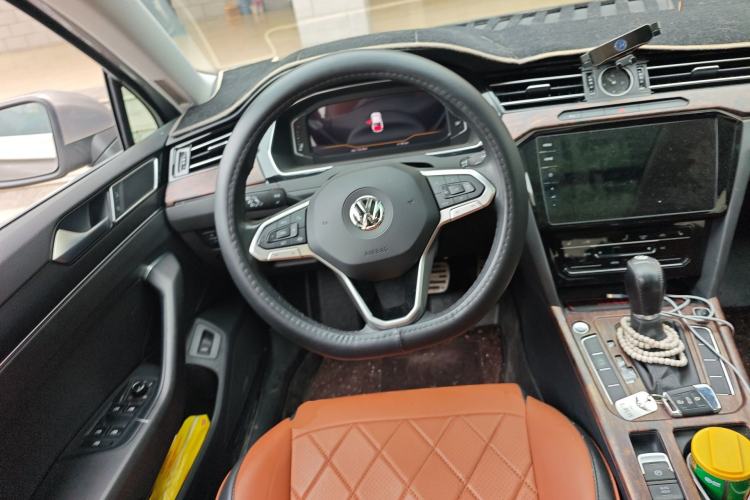 Used Volkswagen Magotan 2020 330TSI DSG Luxury Edition Steering Wheel