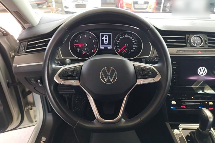 Used Volkswagen Magotan 2020 330TSI DSG Luxury Edition Steering Wheel