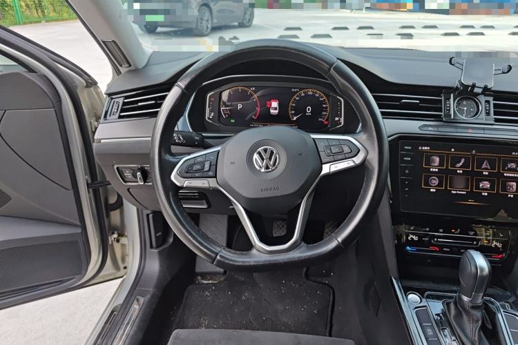 Used Volkswagen Magotan 2020 330TSI DSG Luxury Edition Steering Wheel