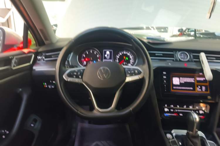 Used Volkswagen Magotan 2020 330TSI DSG Leading Model Steering Wheel
