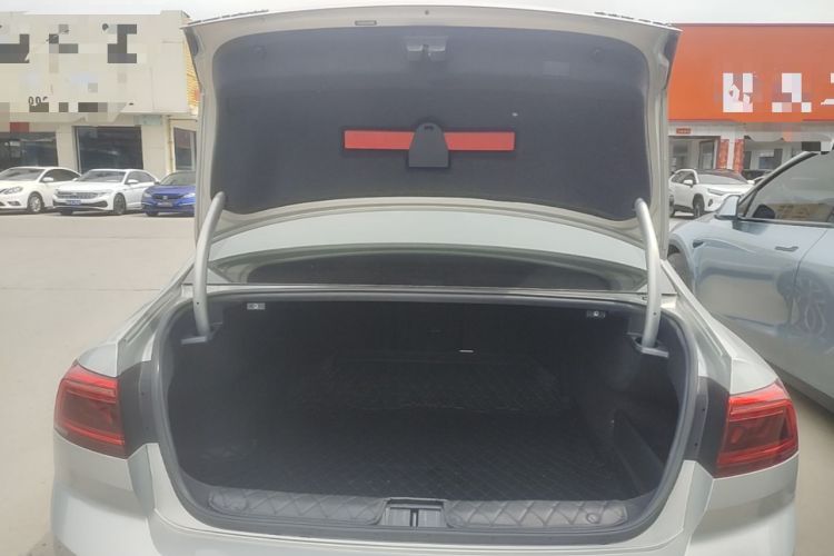 Used Volkswagen Magotan 2020 330TSI DSG Leading Model Trunk