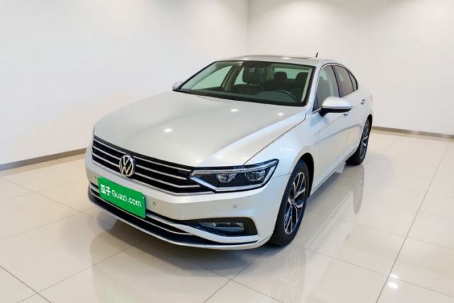 Ojetý Volkswagen Magotan 2020 330TSI DSG Leading Model