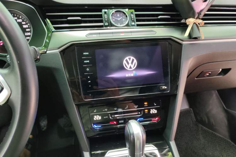 Used Volkswagen Magotan 2020 330TSI DSG Leading Model Audio And AC Panel