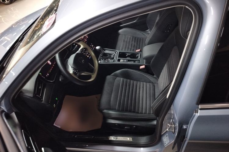 Used Volkswagen Magotan 2020 380TSI DSG Luxury Version Driver Seat