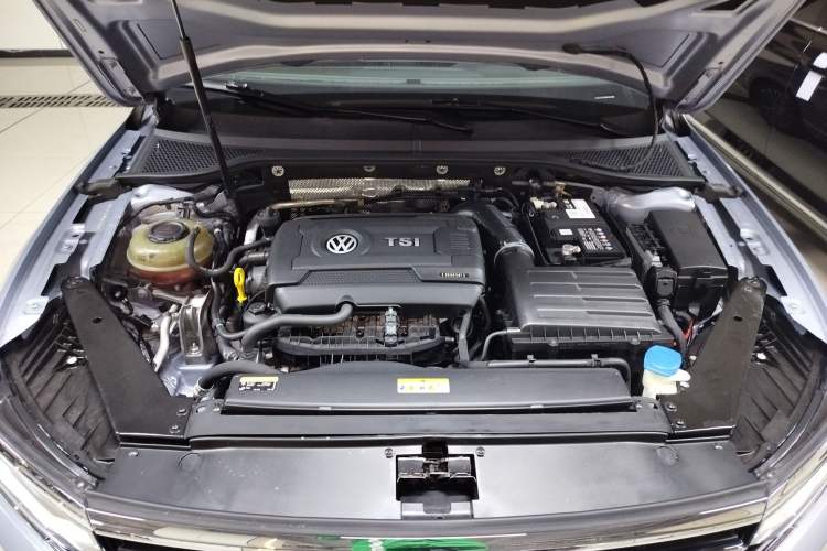 Used Volkswagen Magotan 2020 380TSI DSG Luxury Version Engine Bay