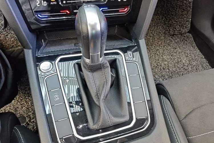 Used Volkswagen Magotan 2020 330TSI DSG Luxury Edition Gear Lever
