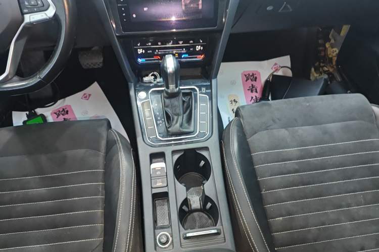 Used Volkswagen Magotan 2020 380TSI DSG Luxury Version Gear Lever