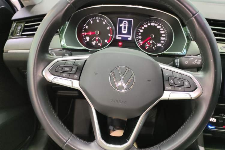 Used Volkswagen Magotan 2020 330TSI DSG Leading Model Instrument Cluster