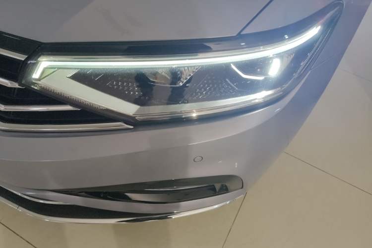 Used Volkswagen Magotan 2020 330TSI DSG Luxury Edition Left Front Headlight