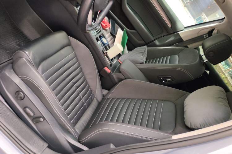 Used Volkswagen Magotan 2020 330TSI DSG Leading Model Left Front Seat