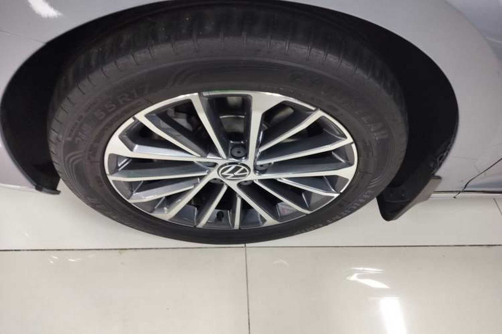 Used Volkswagen Magotan 2020 380TSI DSG Luxury Version Left Front Wheel Hub