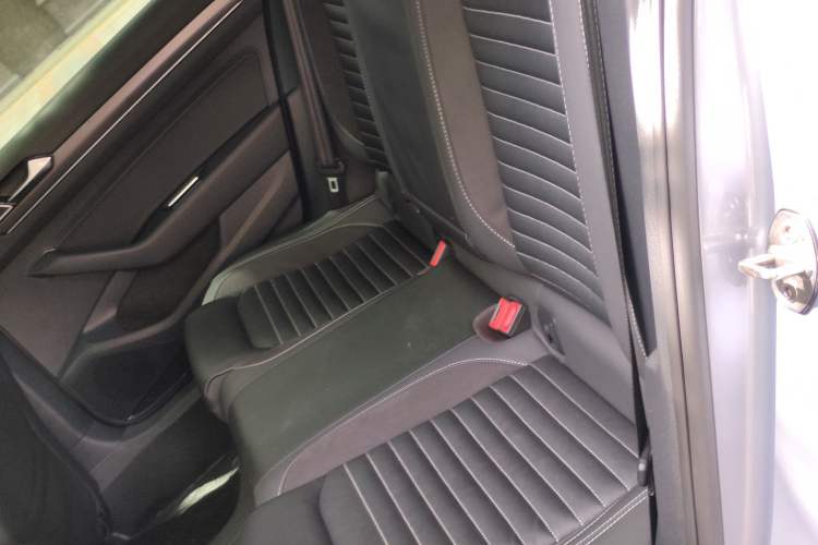 Used Volkswagen Magotan 2020 330TSI DSG Leading Model Left Rear Seat