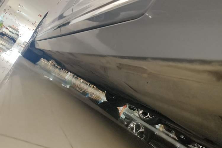 Used Volkswagen Magotan 2020 330TSI DSG Luxury Edition Left Side Sill