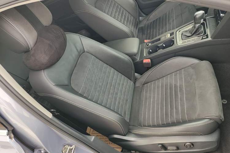 Used Volkswagen Magotan 2020 380TSI DSG Luxury Version Right Front Seat