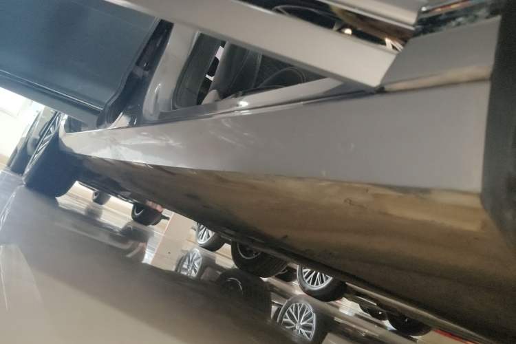 Used Volkswagen Magotan 2020 330TSI DSG Luxury Edition Right Side Sill