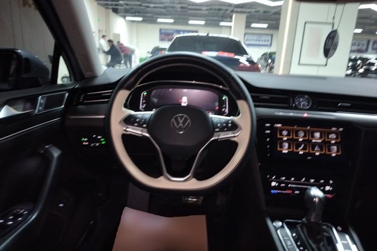 Used Volkswagen Magotan 2020 380TSI DSG Luxury Version Steering Wheel