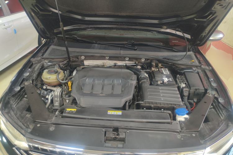 Used Volkswagen Magotan 2020 330TSI DSG Luxury Edition Engine Bay
