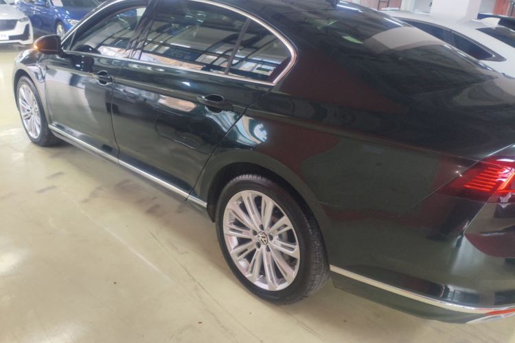 Used Volkswagen Magotan 2020 330TSI DSG Luxury Edition Exterior 3