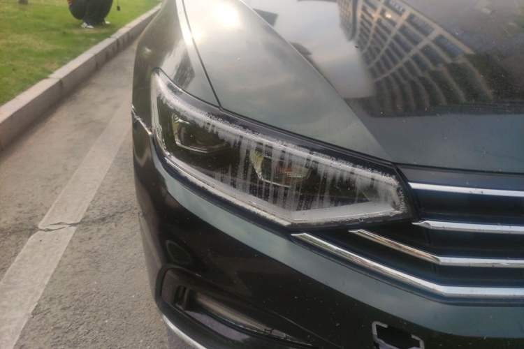 Used Volkswagen Magotan 2020 330TSI DSG Leading Model Right Front Headlight