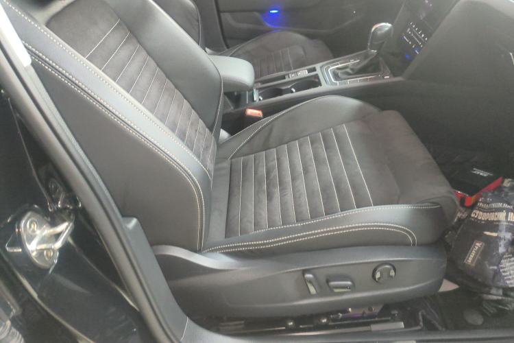 Used Volkswagen Magotan 2020 330TSI DSG Luxury Edition Right Front Seat