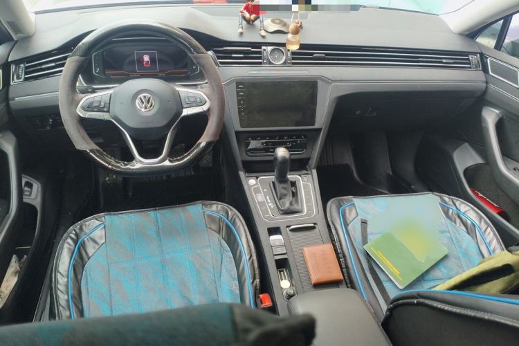 Used Volkswagen Magotan 2020 330TSI DSG Luxury Edition Center Console