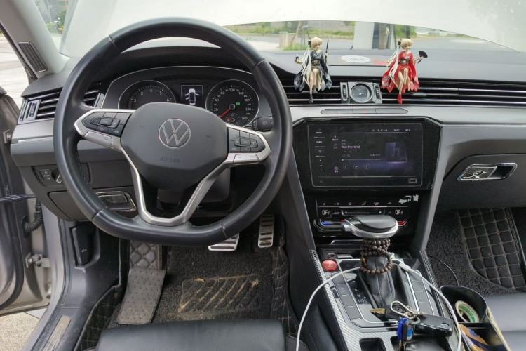 Used Volkswagen Magotan 2020 330TSI DSG Leading Model Center Console